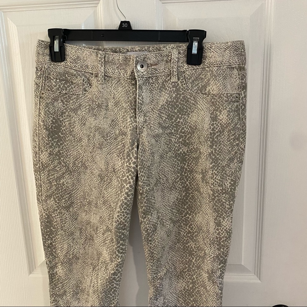 bundle 4/$15 EUC Express Snake Print Skinny Jeggings